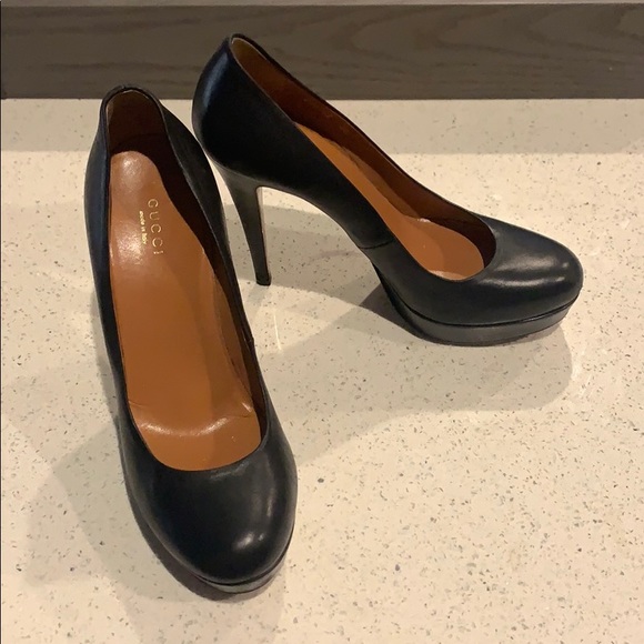 Gucci Shoes - Black Leather Gucci Pumps